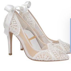 Bella Belle Giselle ivory heel 5.5